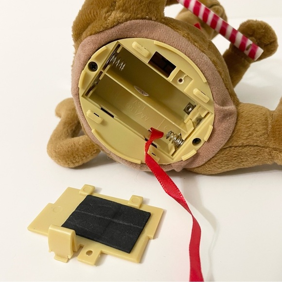 Gemmy Scooby Doo Christmas Dog Plush Singing Dancing Candy Cane Santa Hat - Picture 12 of 17